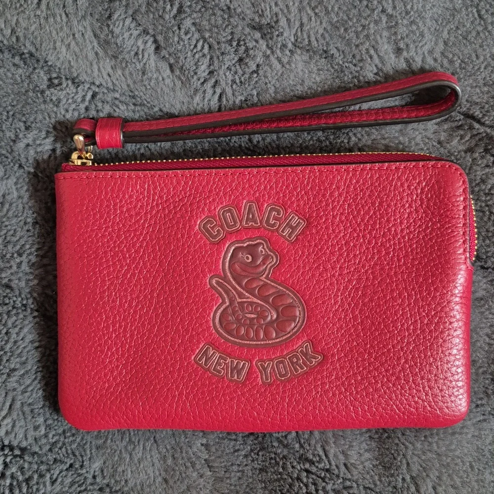 Coach Year Of The Snake Ruby Red Leather Corner Zip Wristlet, New With Tags - Picture 7 of 16